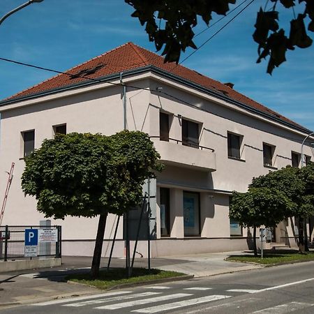 Klecka Vila B&B Rooms Ogulin Esterno foto
